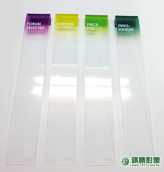 UV數位直印全彩壓克力彎折吊牌